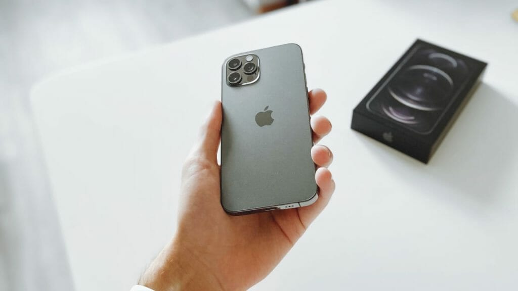 Best Leather Cases For iPhone 12 Pro